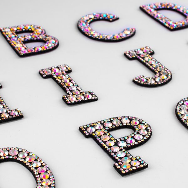 A Z 1pcs Rhinestone English Alphabet Letter Applique 3D Iron On letters Patch For Clothing Badge 2 A-Z 1pcs Rhinestone English Alphabet Letter Applique 3D Iron On letters Patch For Clothing Badge Paste For Clothes Bag Shoes